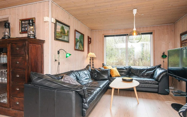 10 Person Holiday Home in Oksbol