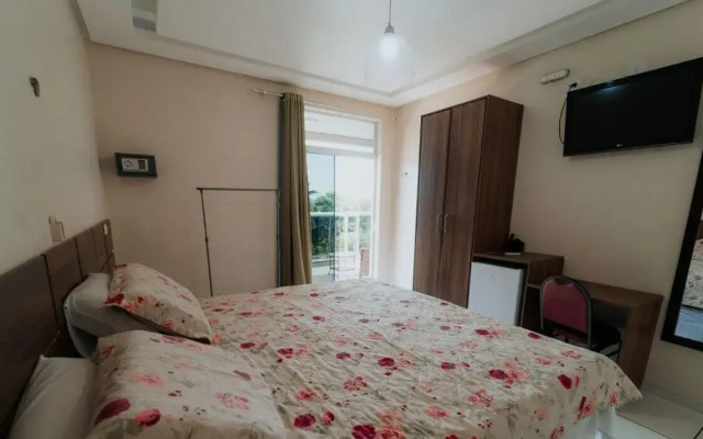 Hotel Borari