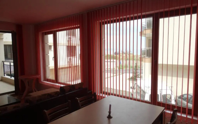 Flat Lora Pomorie