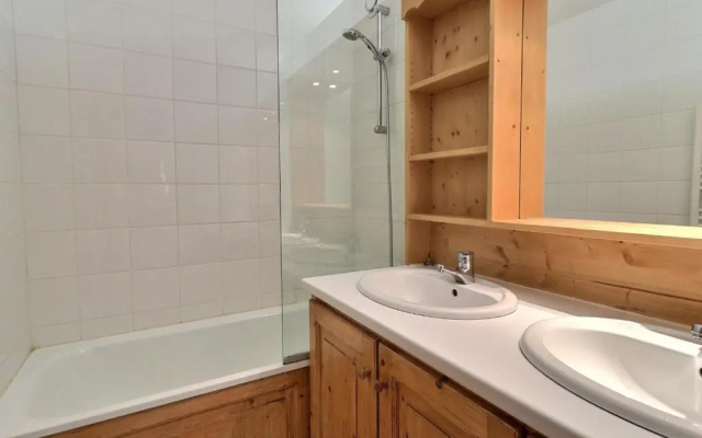 Appartement Méribel, 2 pièces, 5 personnes - FR-1-182-20