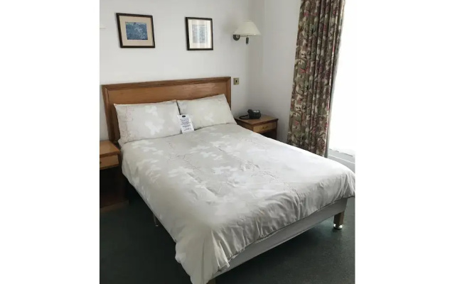 Taylors Hotel