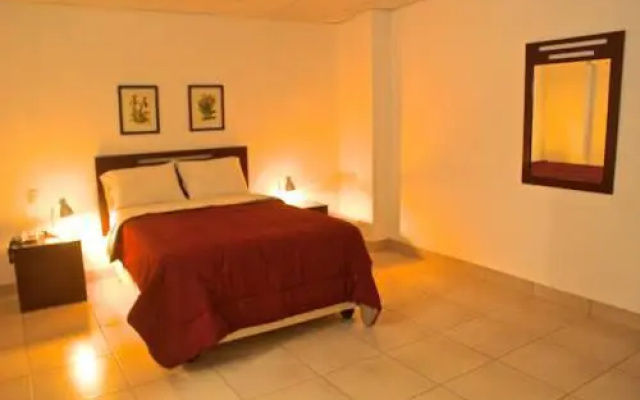 Oro Negro Talara Hostal & Restobar