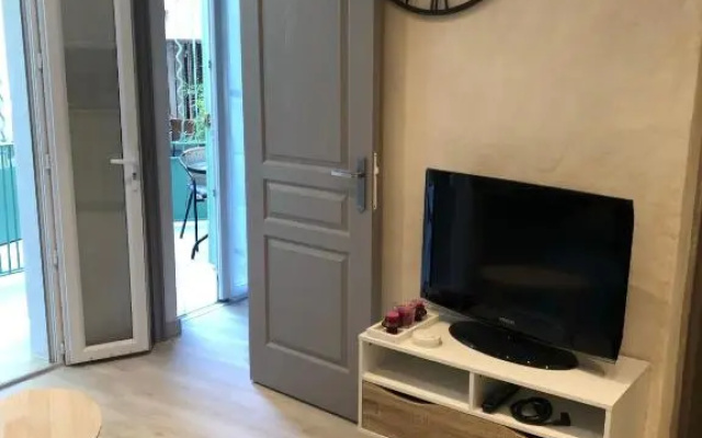 Vieil Antibes, Ravissant 2p Avec Petite Terrasse