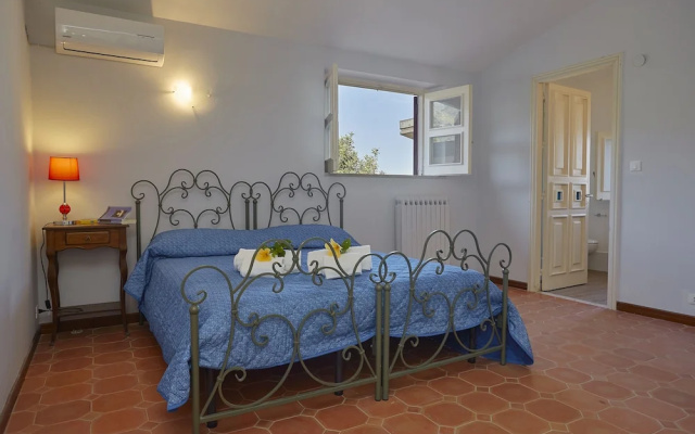 Villa Del Carrubo