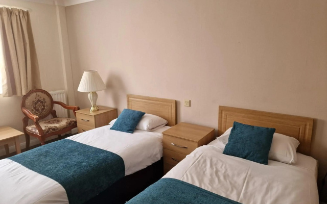 Royal Court Hotel