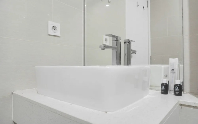 Restful And Modern 3Br At Daan Mogot City Apartment