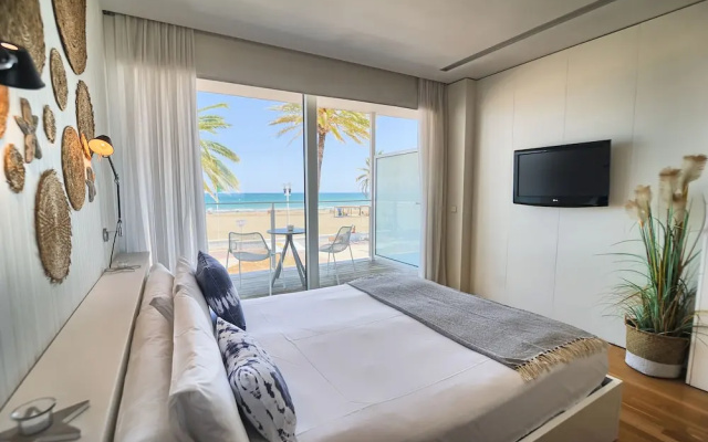 Meraki Beach Hotel