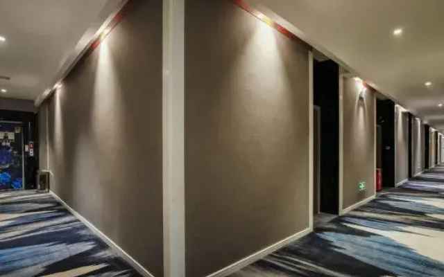 Manchu Hotel (Zunyi Shanghai Road)