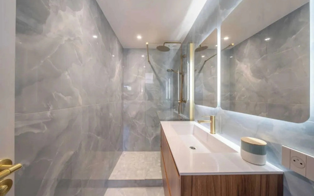 Studio Place des Lices/terrace - Saint-tropez