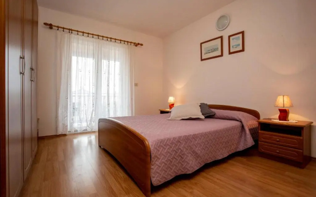 Apartments Ema
