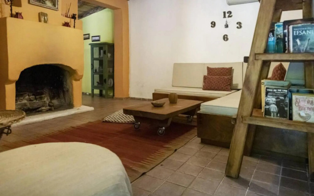 Cozy and Secluded House with Garden in Bodrum