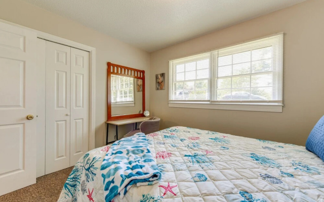 Charming Jonesville Home w/ Grill - Near Wineries!