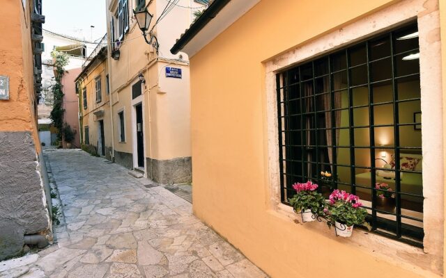 Отель Charming Venetian Town House in the Old Town of Corfu Греция, Корфу - отзывы, цены и фото номеров - забронировать отель Charming Venetian Town House in the Old Town of Corfu онлайн вид на фасад