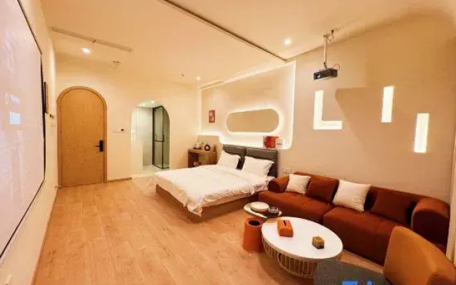 sumerfullmoon hotel