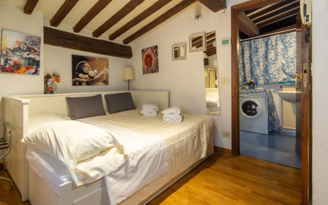 Santa Trinita Suite A