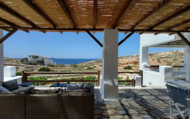 Seaside Villa- Island Living Paros-