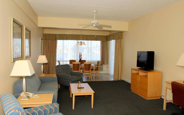 Chart House Suites on Clearwater Bay