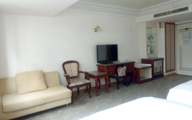 Hua Tong Hotel
