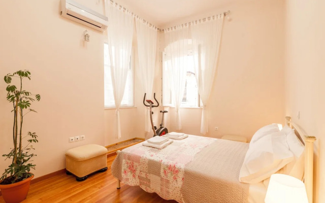 Kantouni Bizi Myranthis Apartment