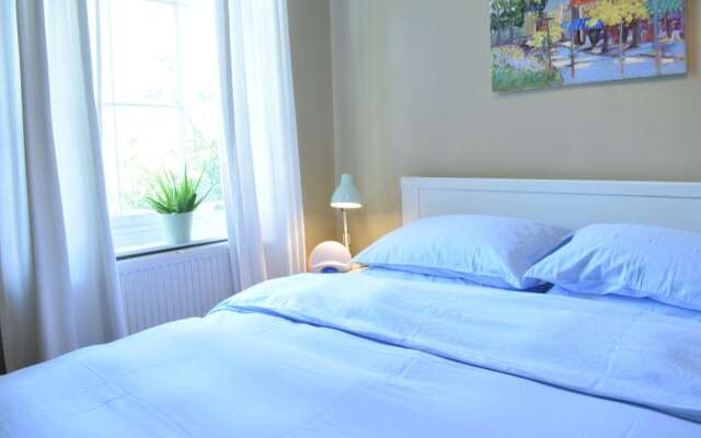 Отель 1 Bedroom Flat In Clerkenwell Лондон комната для гостей