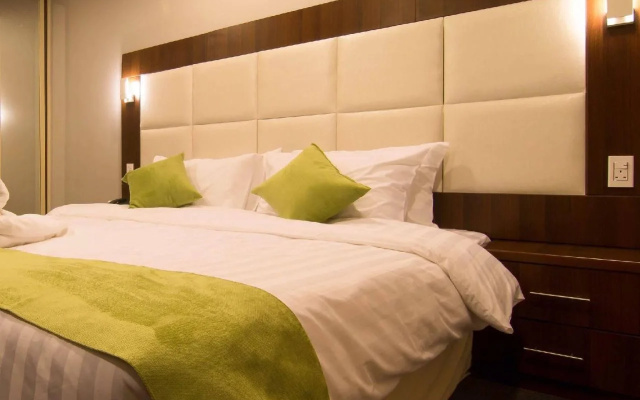 Hayat Revan Hotel Suites
