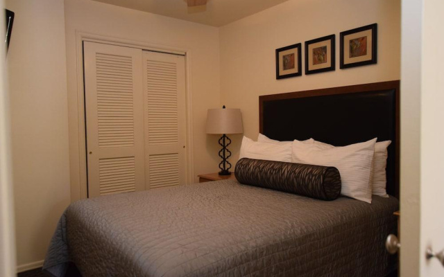 GetAways at the Lodge at Kingsbury Crossing