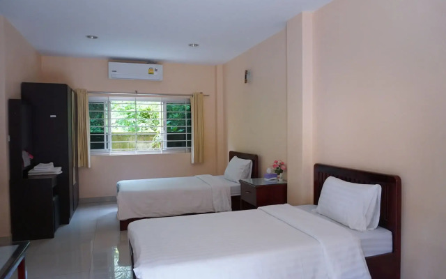 Jirasin Ranong Apartment