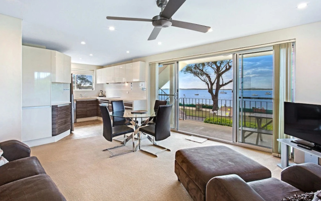 Shoal Towers, Unit 3/11 Shoal Bay Road