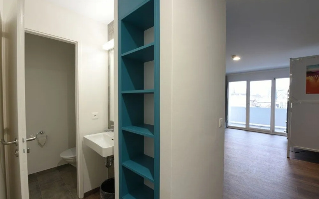 Nyon Hostel