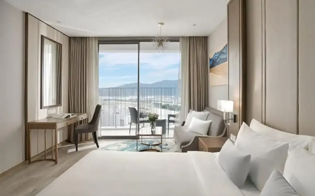 Panorama Beachfront Nha Trang by LYN Condotel
