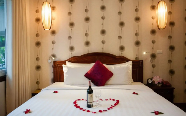 Hanoi Golden Moon Hotel
