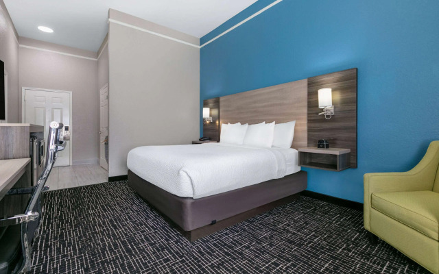 La Quinta Inn & Suites by Wyndham Weatherford