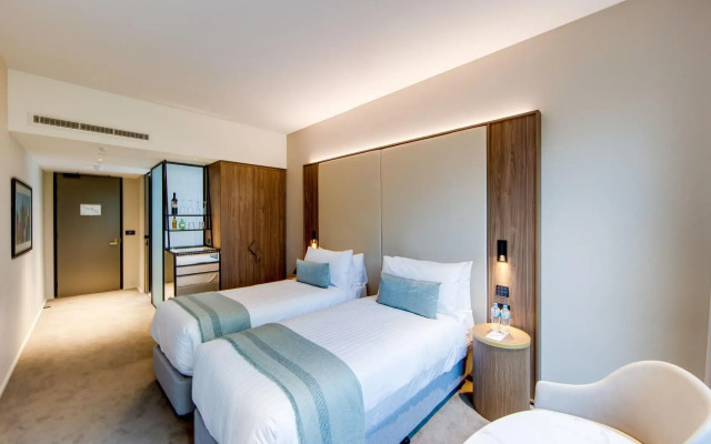 Oval Hotel at Adelaide Oval