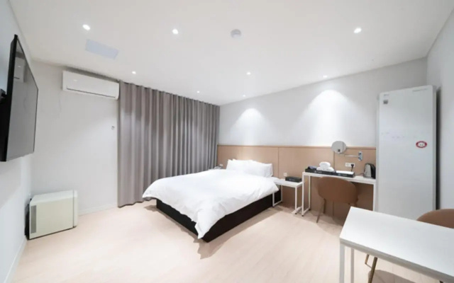 Ballantine Business Hotel