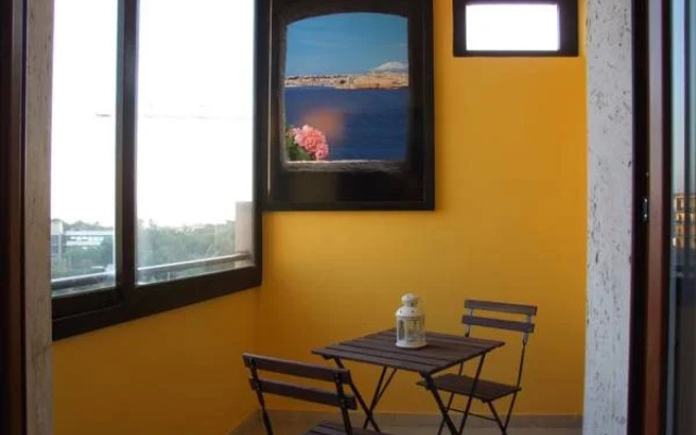 B&B Neapolis