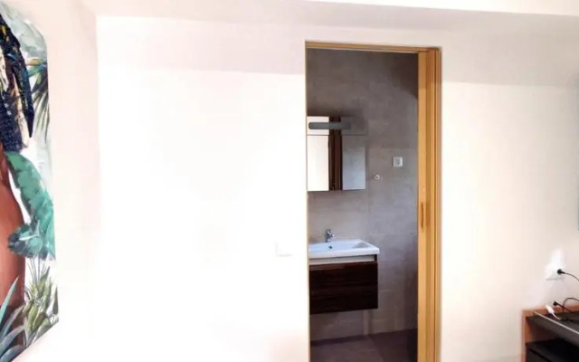 lake agia apartments