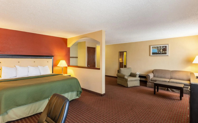 Quality Inn & Suites Lincoln South