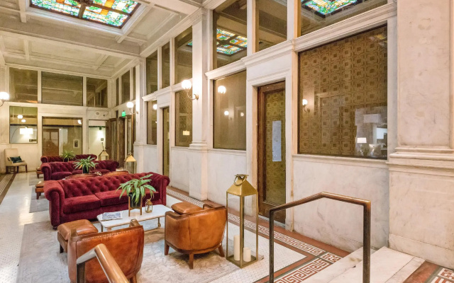 One Lux Stay Suites And Residences