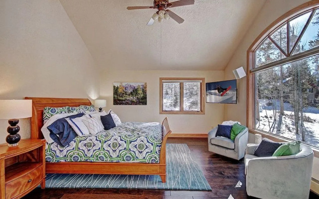 Evergreen Lodge