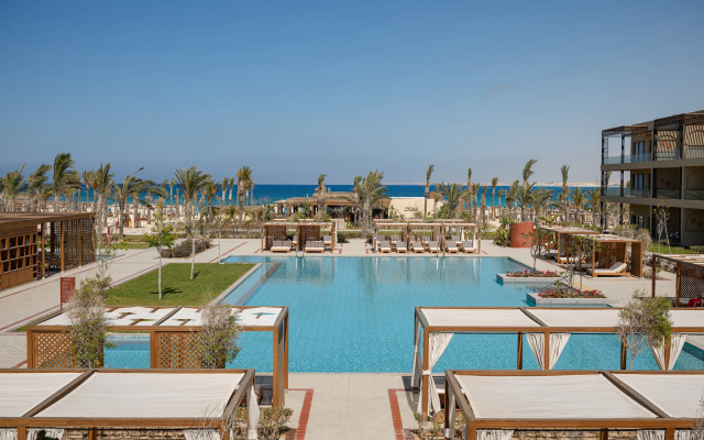 Sakhra Hotel & Spa, Almaza Bay