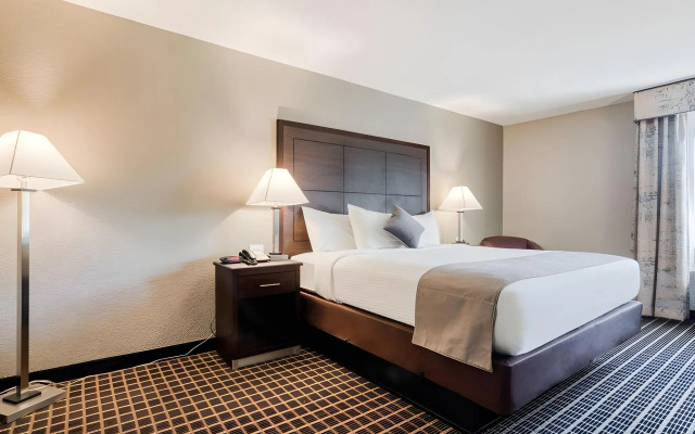 Alexis Hotel & Banquets Dallas Park Central Galleria