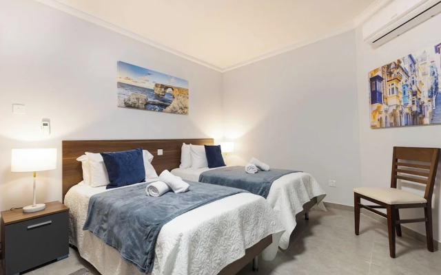 Spacious 2BR Podium Marina near Valletta