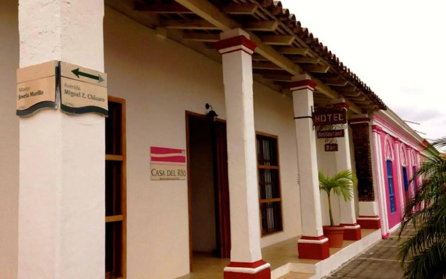 Hotel Casa del Río