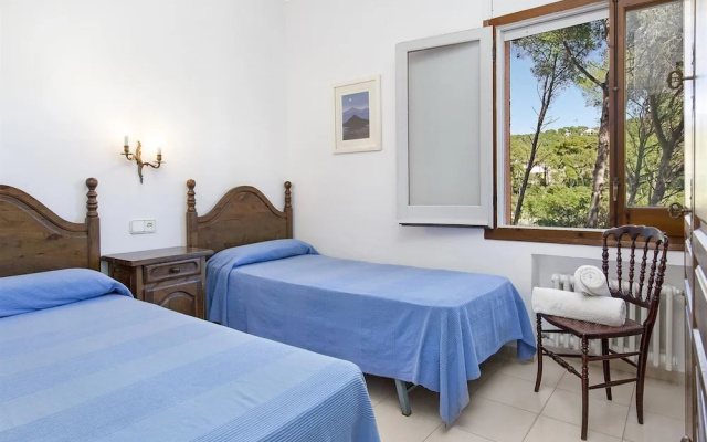 Apartment - 3 Bedrooms with Pool - 107488