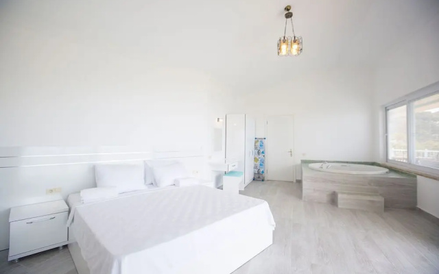 Villa Hira 4
