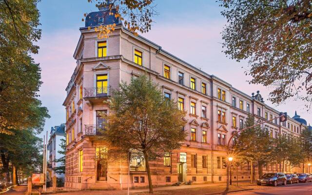 Отель Novum Hotel Bonhoefferplatz Dresden Германия, Дрезден - 2 отзыва об отеле, цены и фото номеров - забронировать отель Novum Hotel Bonhoefferplatz Dresden онлайн вид на фасад