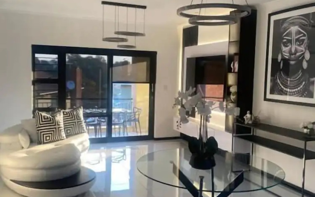 Luxury 2 Bedroom Apartment Near Monte Casino, Johannesburg