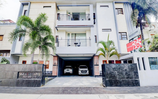 OYO Flagship 90641 Sky City Home