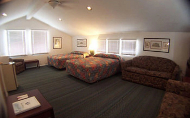 Sea Spray Motel