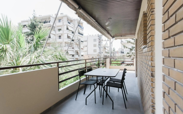 Stellar 3BR Apartment with Balcony by UPSTREET